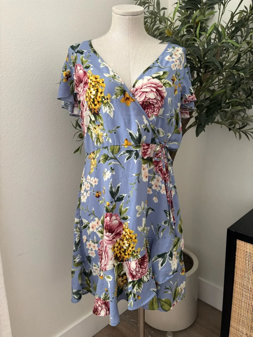 Xhilaration Floral Dress in Light Blue - Picture 1 of 4